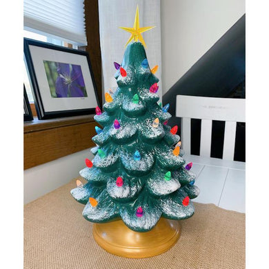 11/25/2026 (6:00PM) WEDNESDAY 🎄✨ Merry & Bright: Light Up Holiday Ceramics Workshop ✨🎨