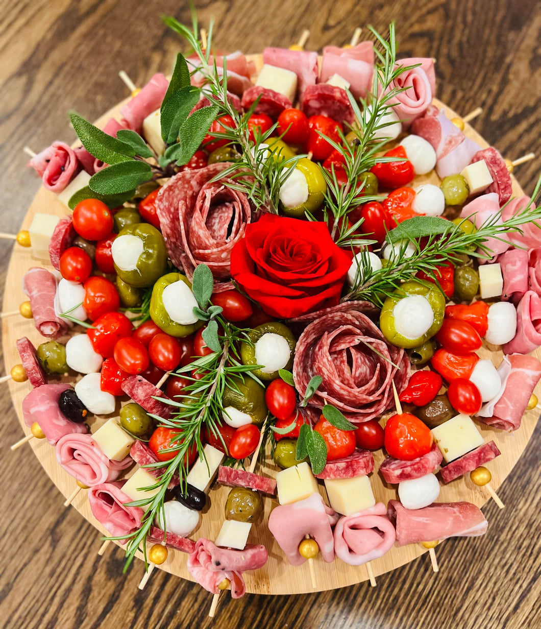 Sold Out 12/22/2022 Holiday Wreath Charcuterie Night with with Rosemary Fresh 6:30pm