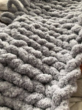 02/02/2019 (10:00am) Mimosa's and Cozy Knit Blanket Workshop ($90)