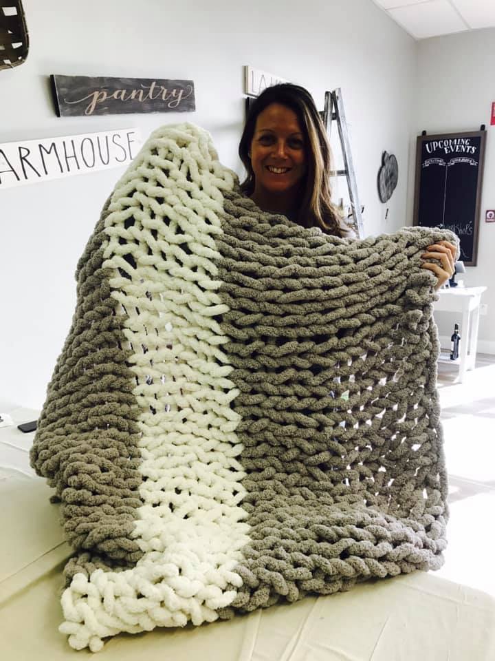 03/02/2019 (10:00am) Mimosa's and Cozy Knit Blanket Workshop ($90)
